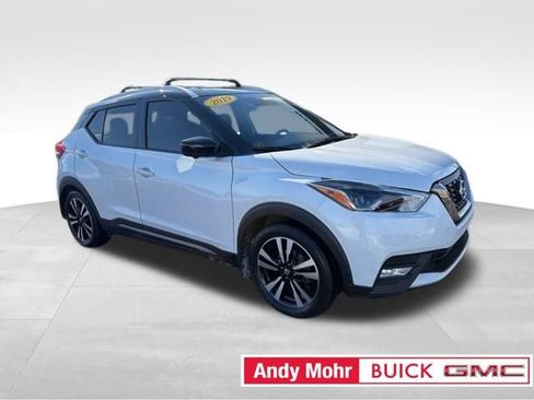 Used 2019 Nissan Kicks SR w/ SR Premium Package image 15