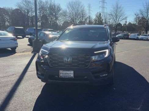 Certified 2023 Honda Passport TrailSport image 3