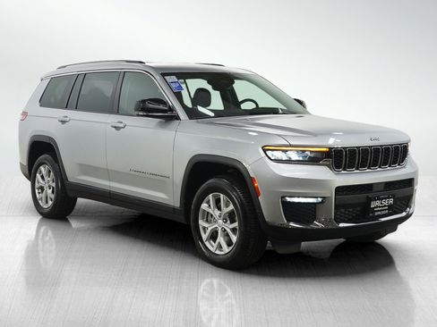 Used 2023 Jeep Grand Cherokee L Limited AWD/4WD image 8