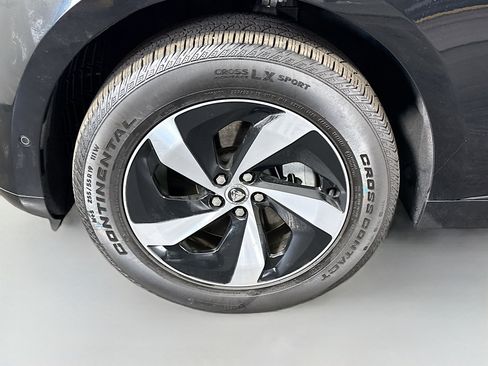 Used 2024 Jaguar F-PACE R-Dynamic S image 38