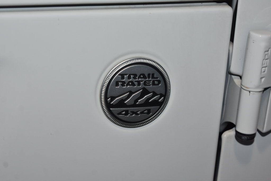 Used 2021 Jeep Wrangler Unlimited Sahara w/ LED Lighting Group AWD/4WD image 25
