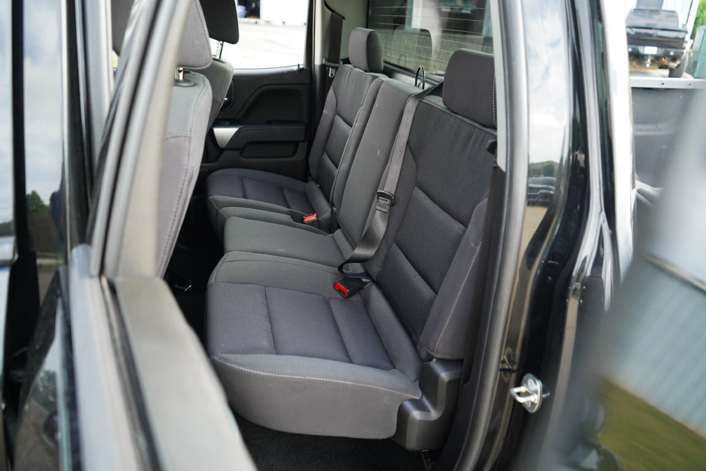 Used 2018 Chevrolet Silverado 1500 LT w/ All Star Edition AWD/4WD image 9