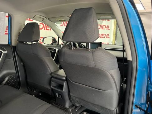 Used 2019 Toyota RAV4 LE w/ All Weather Liner Package FWD image 11