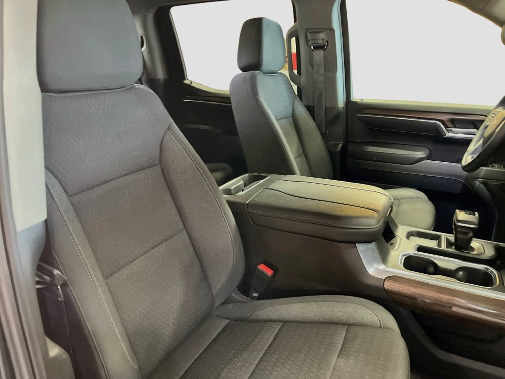Used 2025 Chevrolet Silverado 1500 LT Trail Boss w/ Convenience Package II AWD/4WD image 29