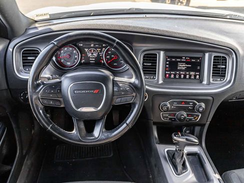 Used 2020 Dodge Charger SXT image 11