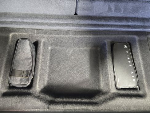 Used 2023 Rivian R1S Launch Edition AWD/4WD image 33