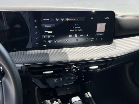 Used 2025 Nissan Kicks SR FWD image 15