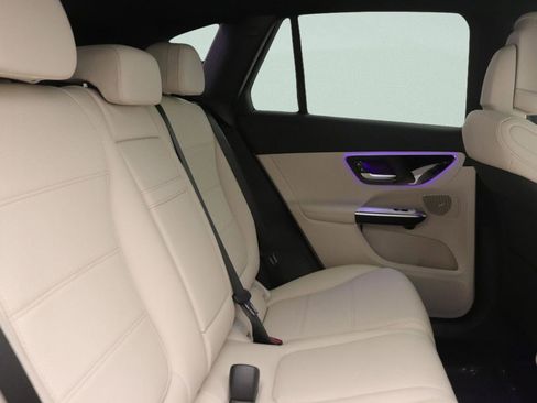 New 2026 Mercedes-Benz GLC 300 image 8