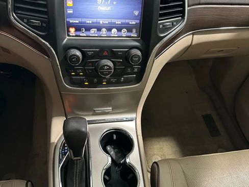 Used 2016 Jeep Grand Cherokee Overland image 29