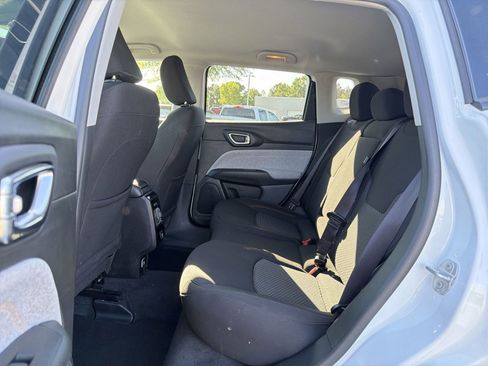 Used 2022 Jeep Compass Sport AWD/4WD image 30