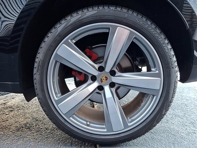 Certified 2024 Porsche Macan S AWD/4WD image 14