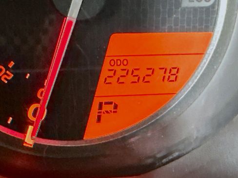 Used 2013 Toyota 4Runner SR5 w/ Convenience Pkg image 19