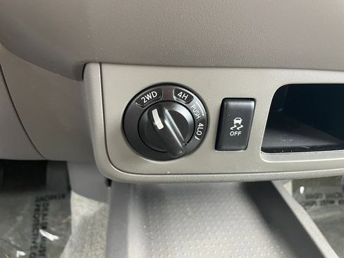 Used 2017 Nissan Frontier SV image 23