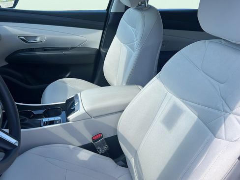 Certified 2025 Hyundai Tucson SE FWD image 19