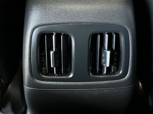 Used 2025 Hyundai Santa Cruz SEL AWD/4WD image 16
