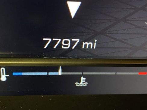 Used 2025 GMC Sierra 3500 Denali w/ Denali Reserve Package image 15