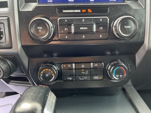 Used 2019 Ford F150 XLT w/ Equipment Group 301A Mid AWD/4WD image 40