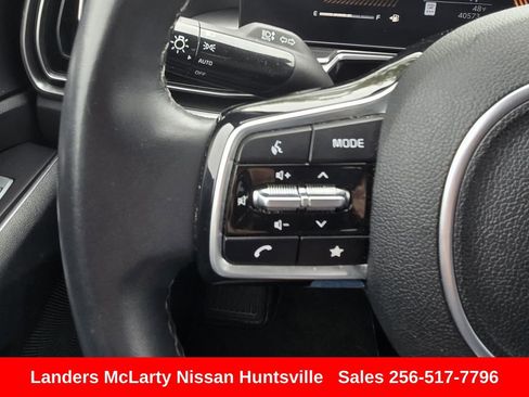 Used 2024 Kia Sorento S image 27