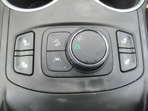 Used 2022 GMC Terrain SLE w/ Driver Convenience Package FWD image 25