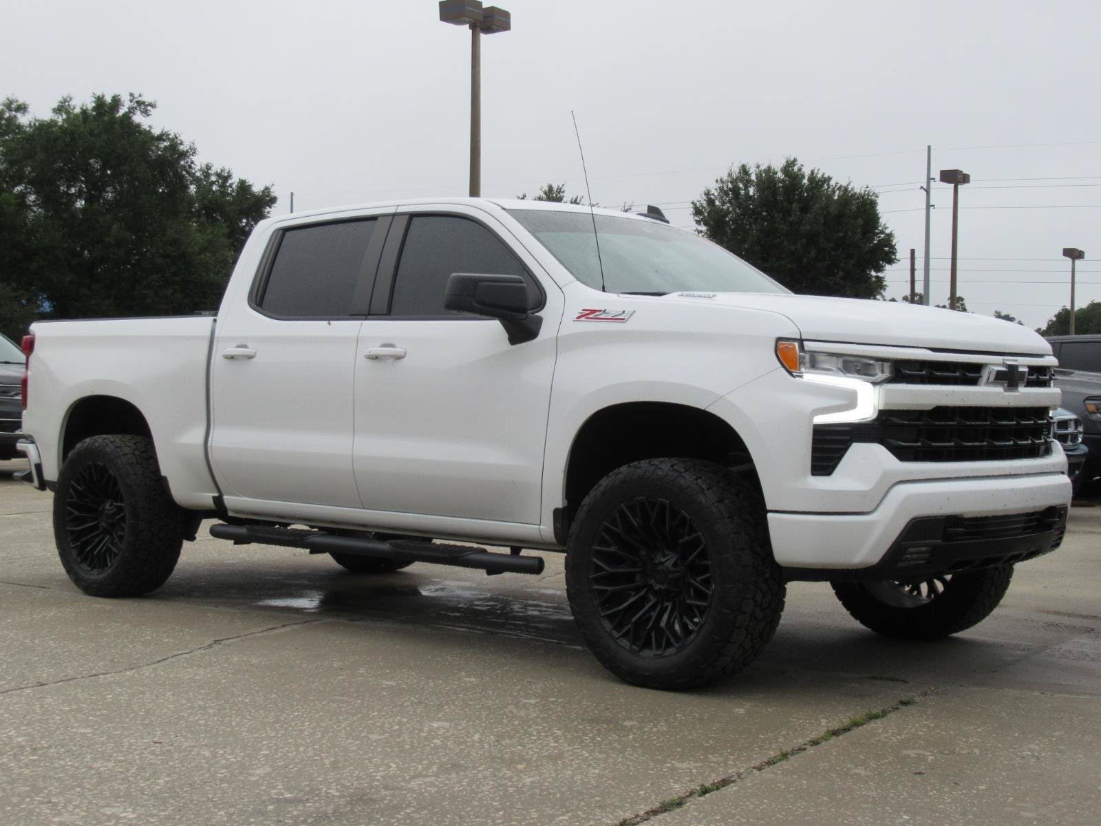 Used 2024 Chevrolet Silverado 1500 RST w/ Convenience Package II AWD/4WD image 1