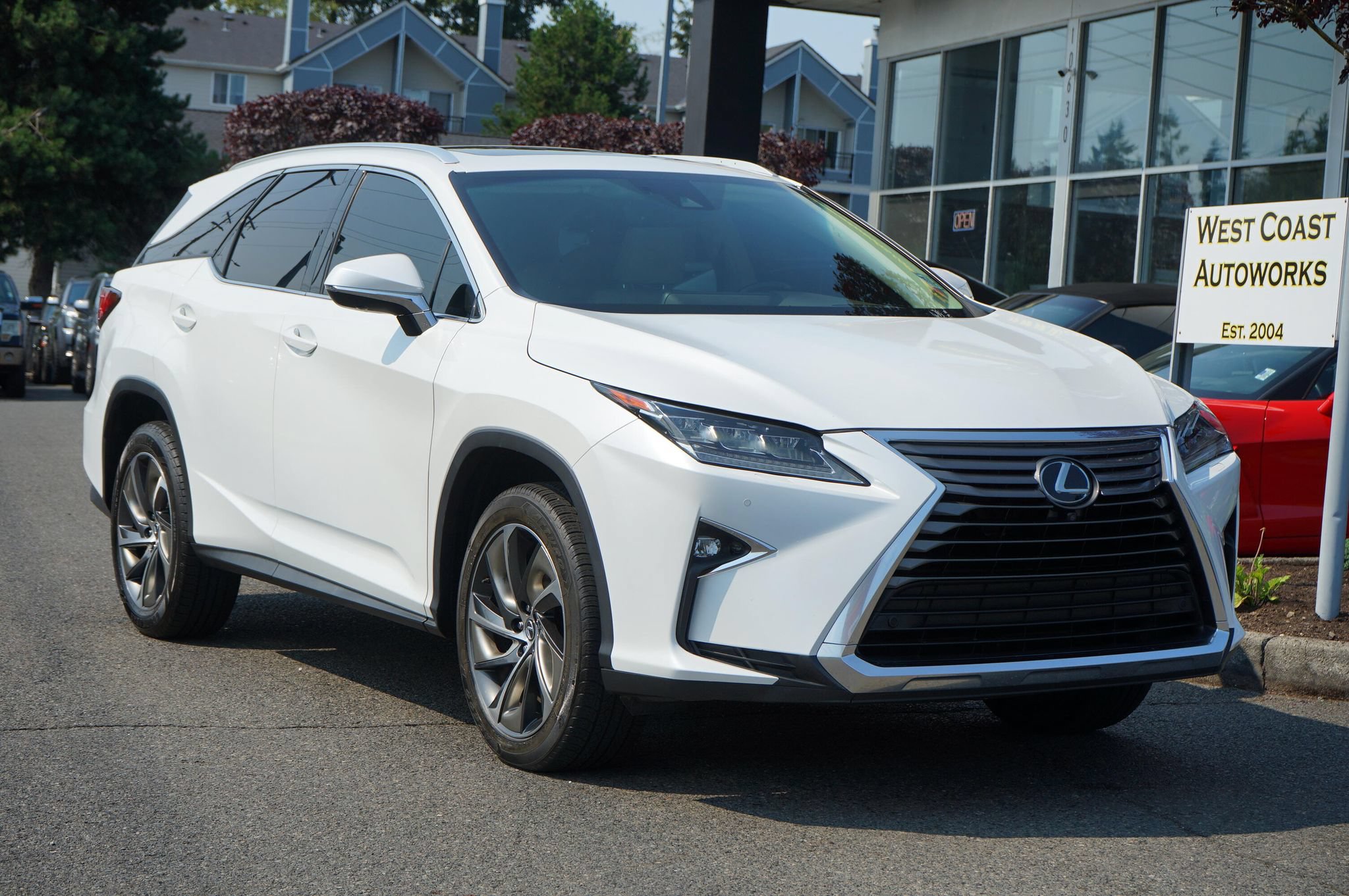 Used 2019 Lexus RX 350L Luxury w/ Accessory Package AWD/4WD image 8