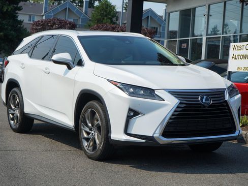 Used 2019 Lexus RX 350L Luxury w/ Accessory Package AWD/4WD image 8