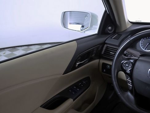 Used 2017 Honda Accord EX-L image 26