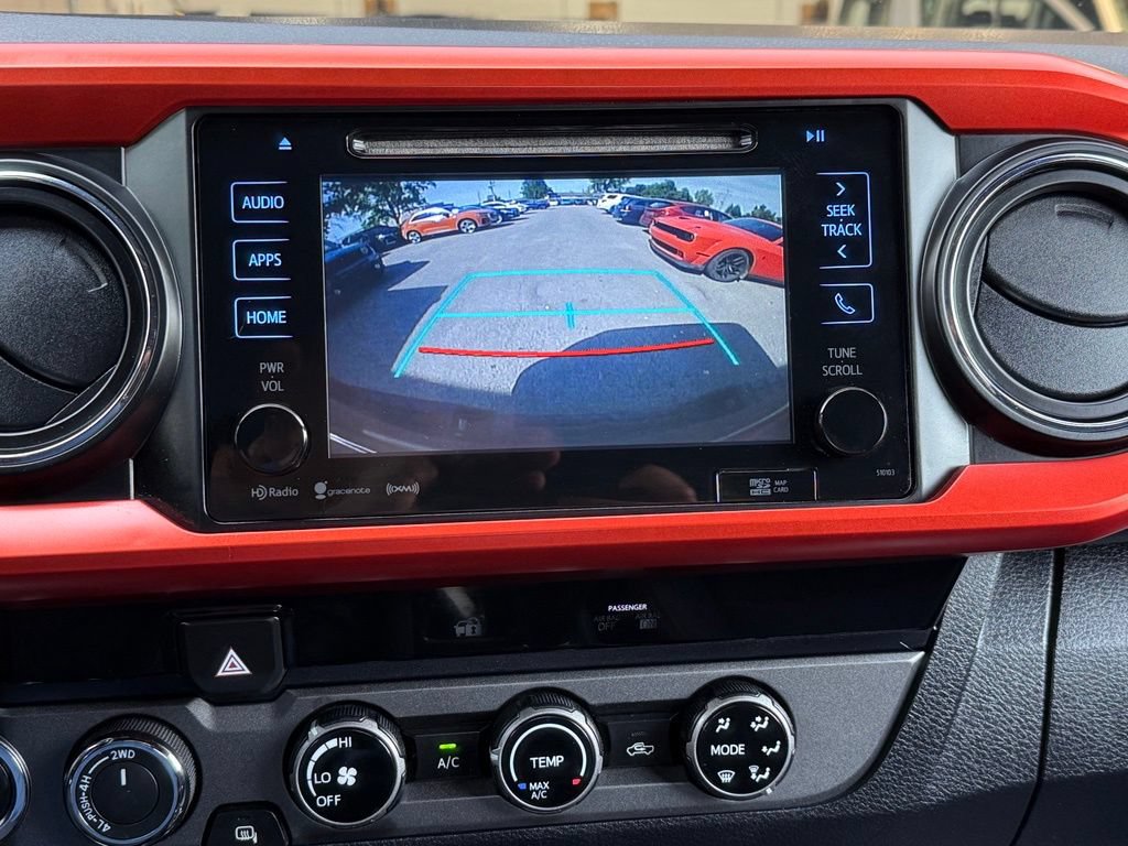 Used 2016 Toyota Tacoma TRD Sport w/ Towing Package AWD/4WD image 28