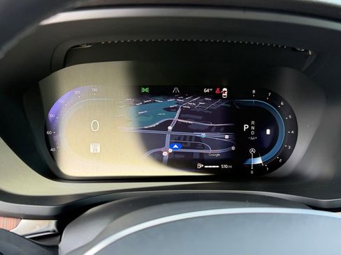 Used 2024 Volvo V60 B5 Cross Country Plus image 34