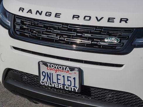 Used 2024 Land Rover Range Rover Evoque S AWD/4WD image 6