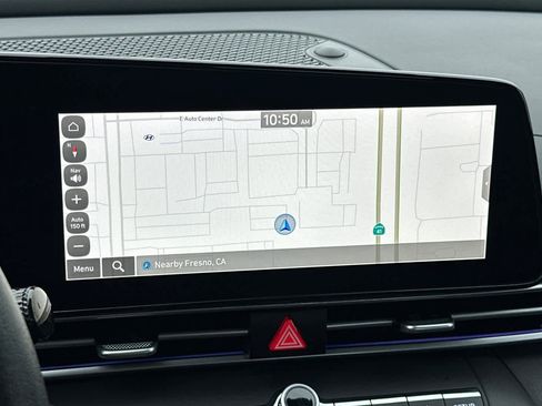 Used 2024 Hyundai Elantra SEL image 19