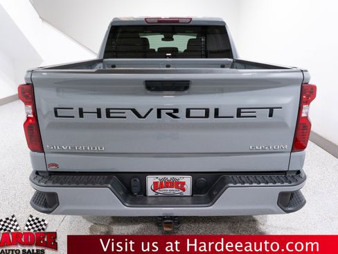 Used 2024 Chevrolet Silverado 1500 Custom image 4