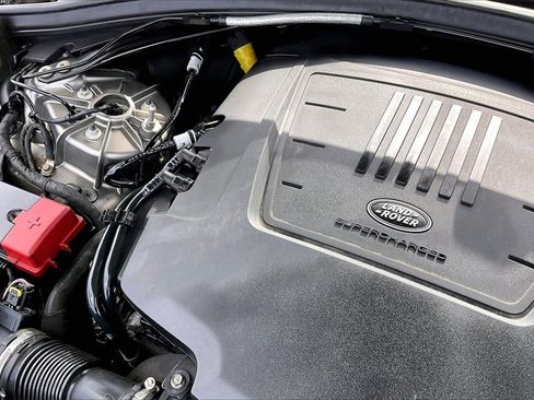 Used 2020 Land Rover Range Rover Velar R-Dynamic S image 32