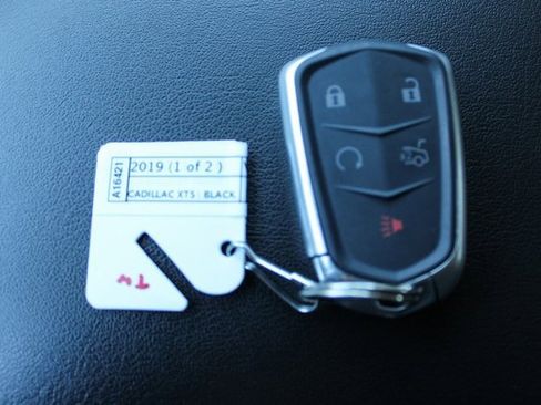 Used 2019 Cadillac XT5 Luxury image 28