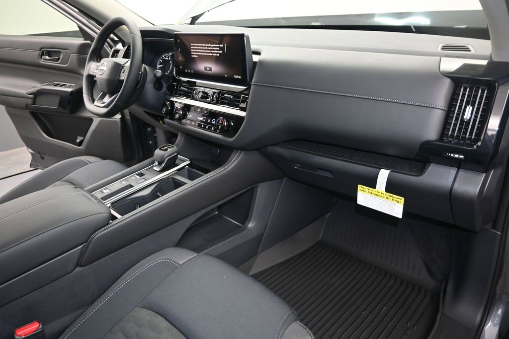 Certified 2026 Nissan Pathfinder SV FWD image 28