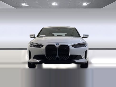 Used 2023 BMW i4 eDrive35 w/ Premium Package RWD image 5
