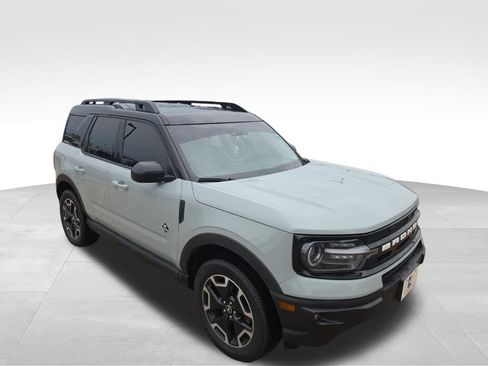 Used 2022 Ford Bronco Sport Outer Banks w/ Tech Package AWD/4WD image 5