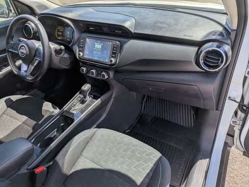 Used 2024 Nissan Kicks SV FWD image 22