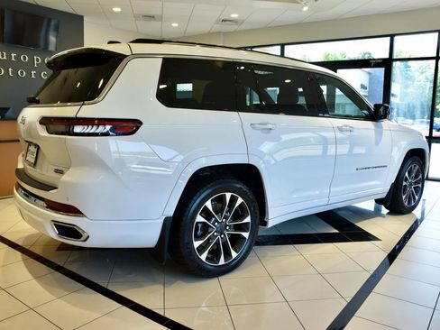 Used 2023 Jeep Grand Cherokee L Overland AWD/4WD image 6