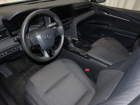 Used 2025 Toyota Camry LE FWD image 25