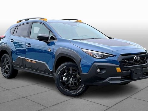 Used 2025 Subaru Crosstrek 2.5i Wilderness AWD/4WD image 3
