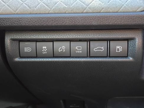 Used 2025 Toyota Camry XLE w/ Premium Plus Package image 24