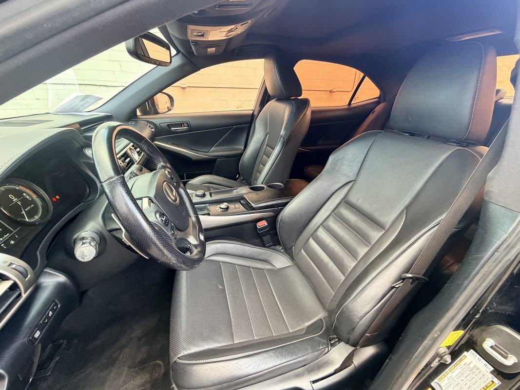 Used 2016 Lexus IS 200t w/ F Sport Package RWD image 10