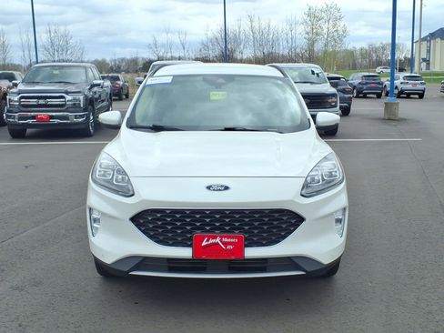 Certified 2020 Ford Escape Titanium AWD/4WD image 9