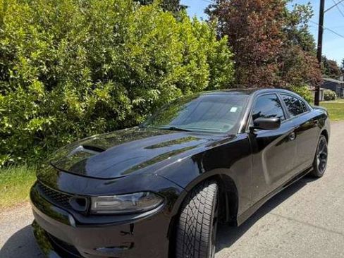 Used 2020 Dodge Charger R/T w/ Blacktop Package RWD image 4