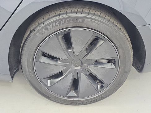 Used 2024 Tesla Model 3 Standard Range image 32