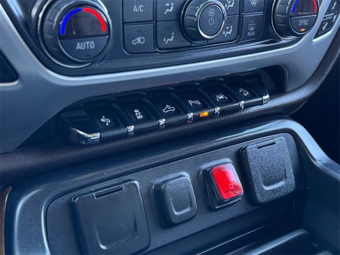 Used 2018 GMC Sierra 1500 SLT image 17