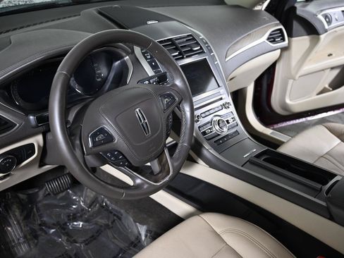 Used 2018 Lincoln MKZ Reserve w/ Climate Package AWD/4WD image 9
