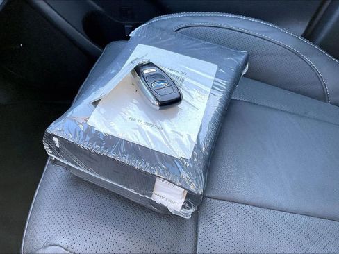 Certified 2023 Subaru Ascent Limited w/ Technology Package image 14