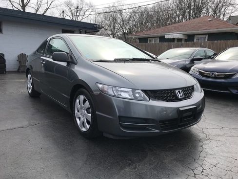 Used 2010 Honda Civic LX image 2